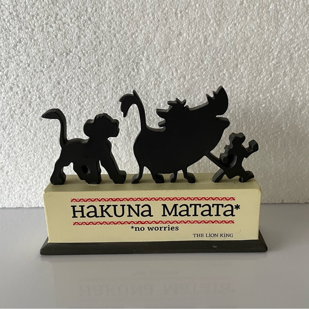 1 Hallmark Disney Hakuna Matata quote figure